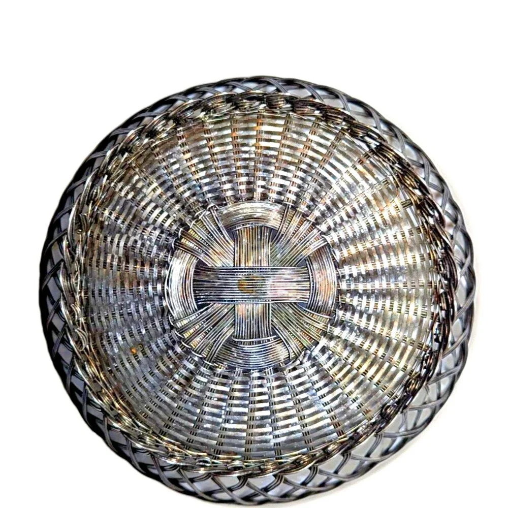 Vintage Metal Wire Basket Round Woven Bread Fruit Silver Color 10 x 3-in Kitchen